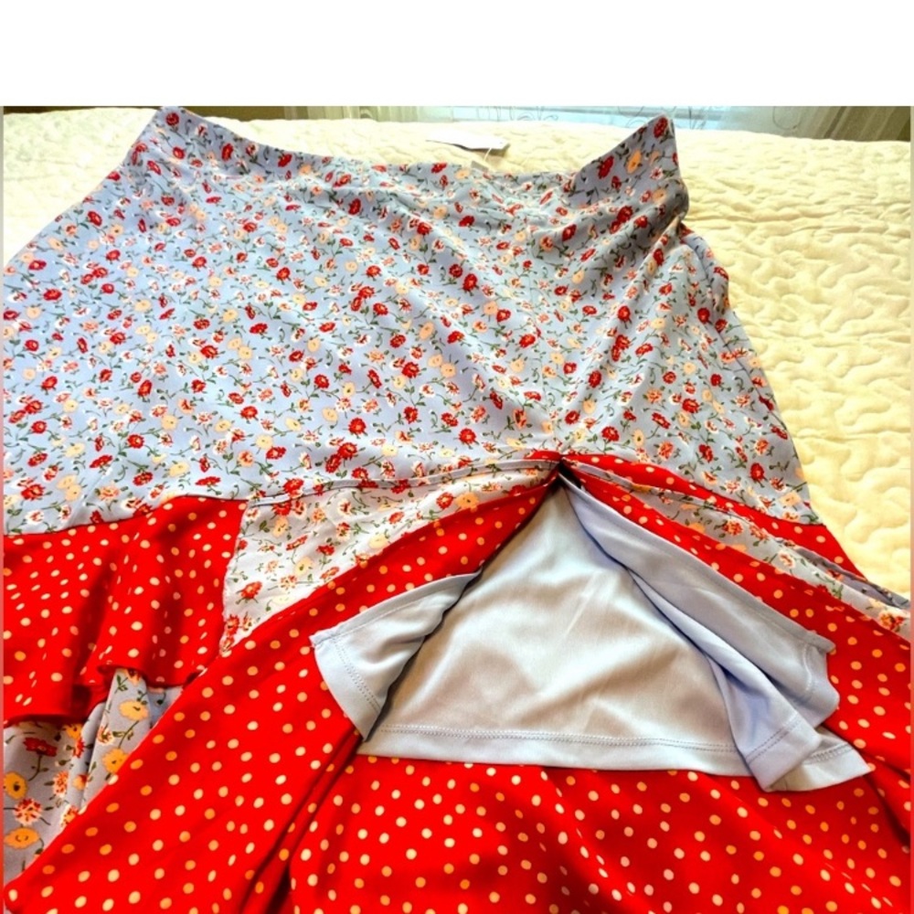 Light Blue ❤️Red Floral ❤️ Tiered Maxi Skirt ❤️Lining❤️❤️❤️❤️ - Picture 8 of 10